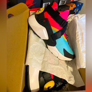 Women’s Nike Air Huarache City